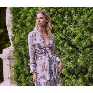 NWT Alexis Blouse Top Crop Blue Gold Cream Size M